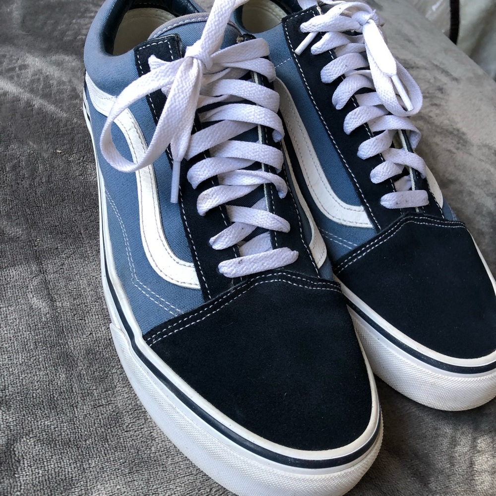 Men’s Vans size 10.5 old skool